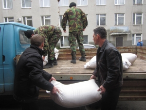 Токмачани продовжують долучатись до акції «Допоможемо українській армії»
