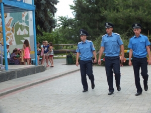 Донецкие курсанты юридического института МВД проходят практику в Приморске